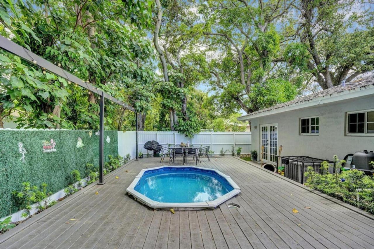 8br-4ba Spacious House, Sleeps 20, Pool, Fenced Yd Holiday home *